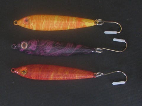 A jackpot winning jig for rockcod and lingcod, 8 oz., 3 colors