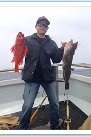 Allen Kelly with a Ling and a Red
